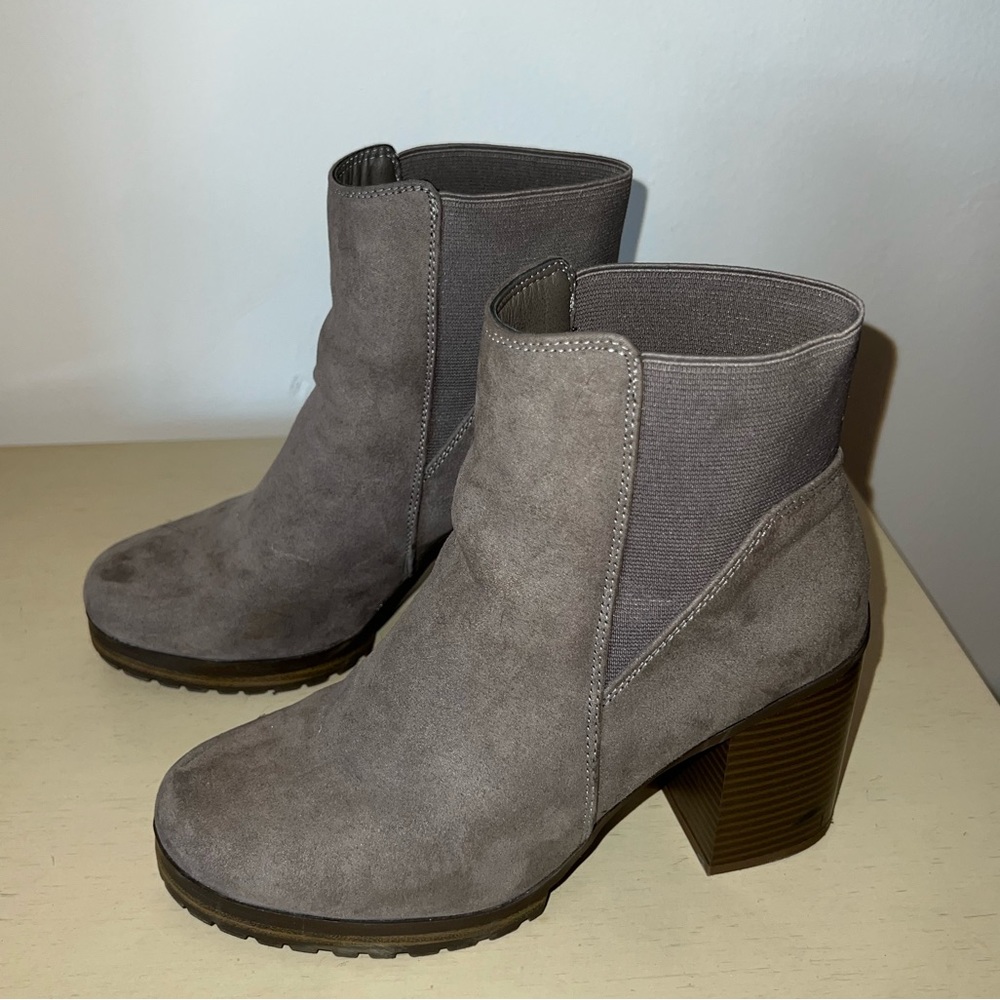 Gray boots primark